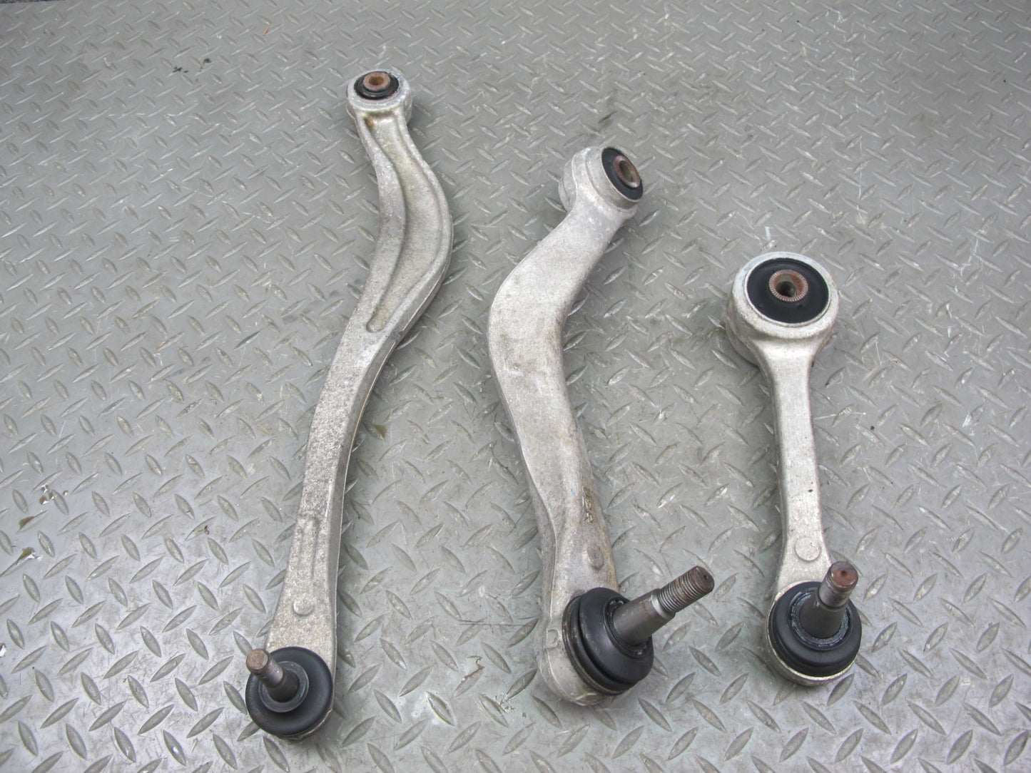 07-17 Lexus LS600hL LS460 Set of 3 Rear Right Suspension Control Arm OEM