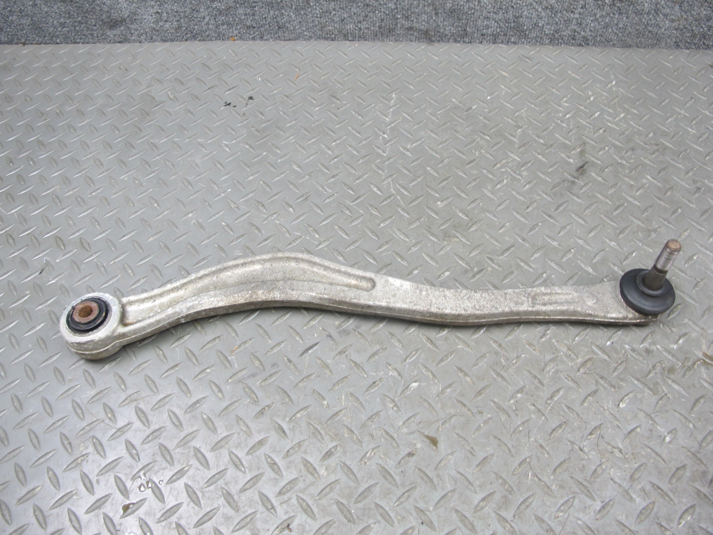07-17 Lexus LS600hL LS460 Set of 3 Rear Right Suspension Control Arm OEM