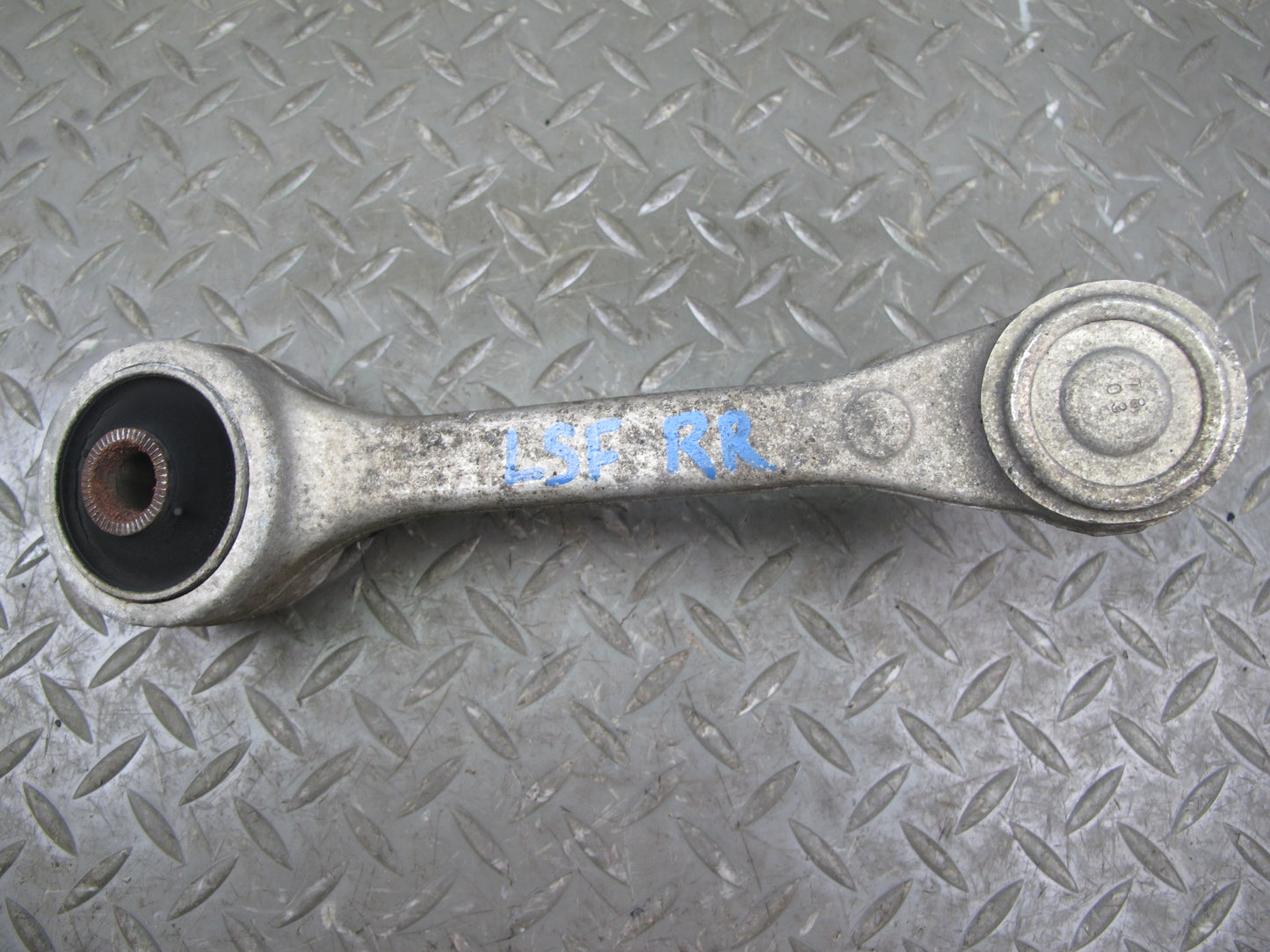 07-17 Lexus LS600hL LS460 Set of 3 Rear Right Suspension Control Arm OEM