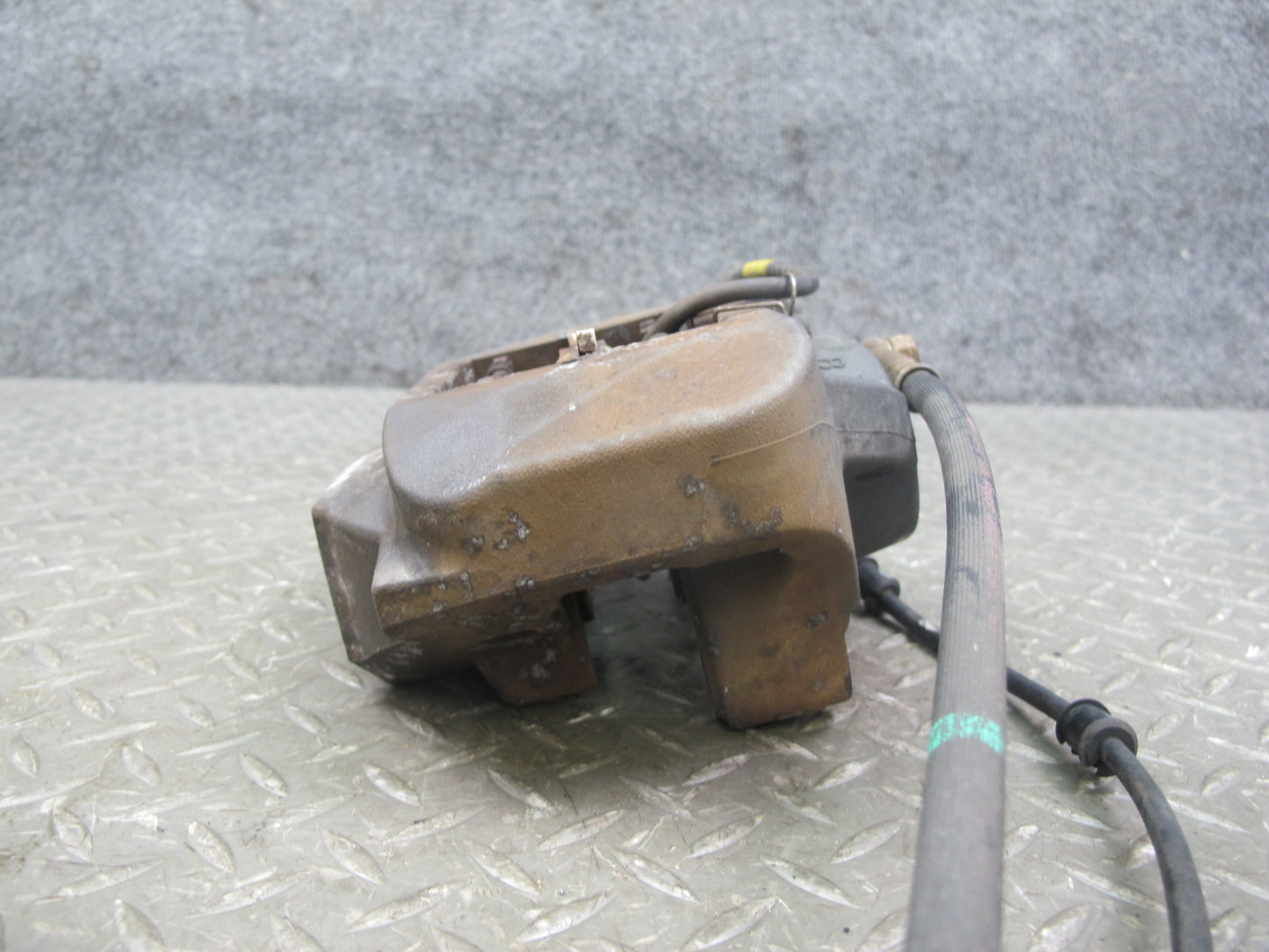 07-17 Lexus LS600hL LS460 AWD Set of 2 Rear Left & Right Brake Caliper OEM