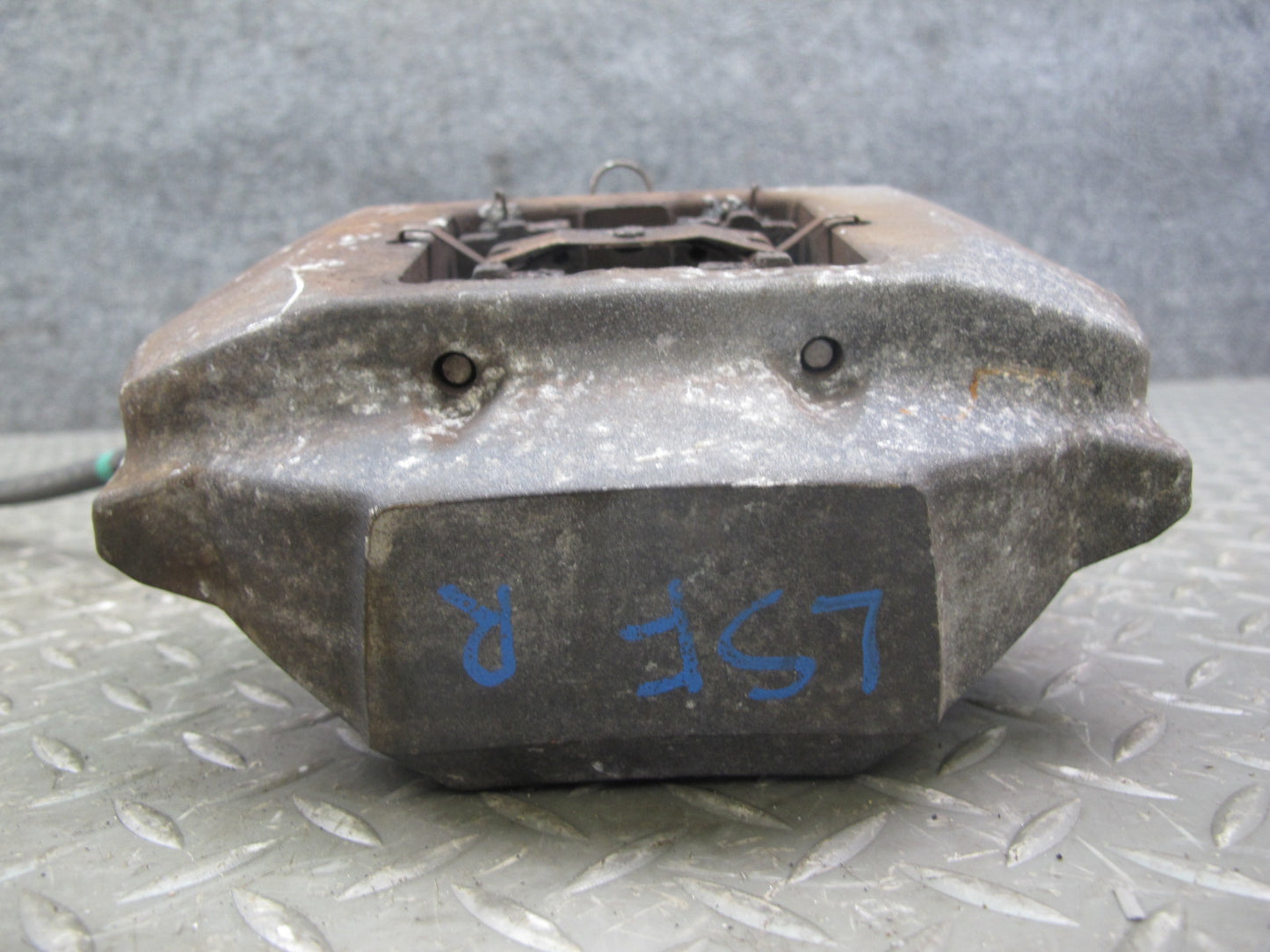 07-17 Lexus LS600hL LS460 AWD Set of 2 Rear Left & Right Brake Caliper OEM