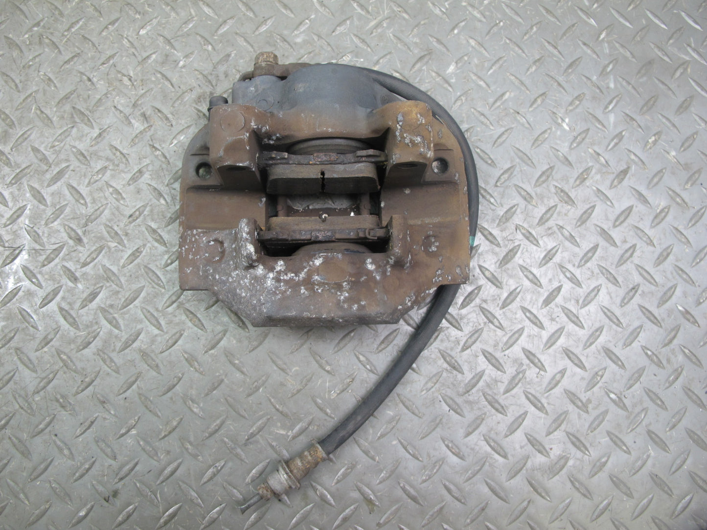 07-17 Lexus LS600hL LS460 AWD Set of 2 Rear Left & Right Brake Caliper OEM
