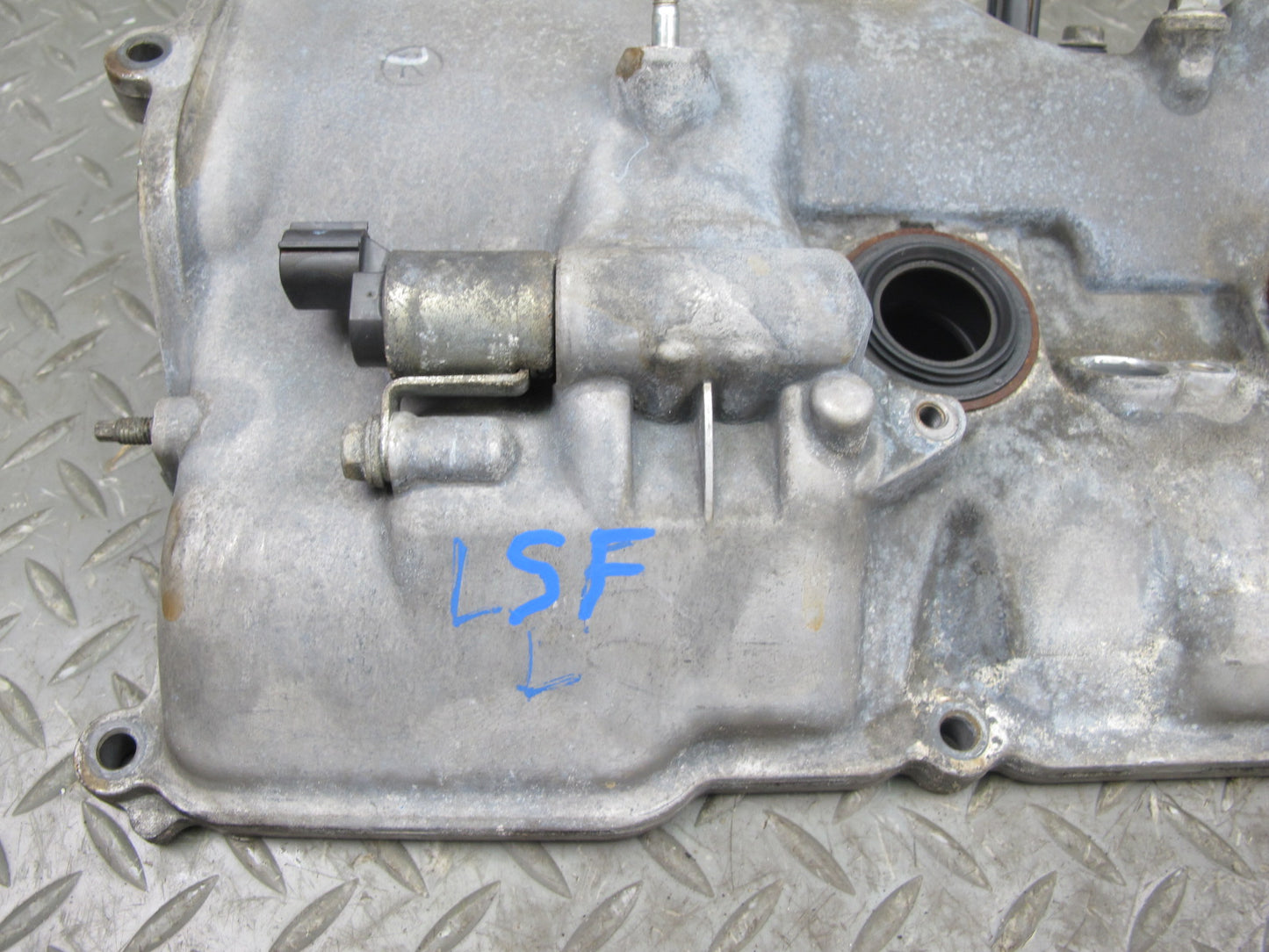 08-16 Lexus LS600hL 2UR-FSE Engine Motor Left Cylinder Head Valve Cover OEM