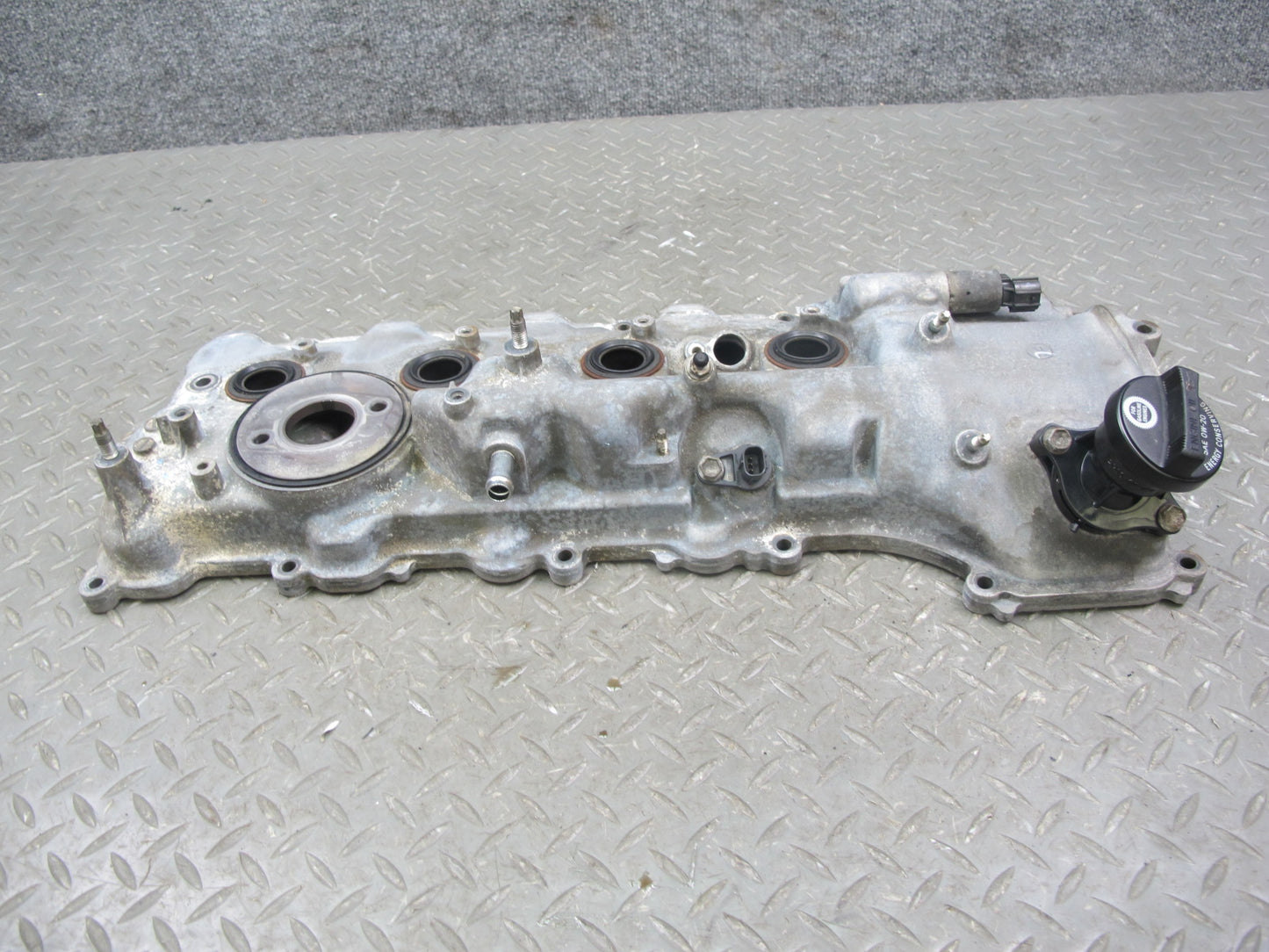 08-16 Lexus LS600hL 2UR-FSE Engine Motor Left Cylinder Head Valve Cover OEM