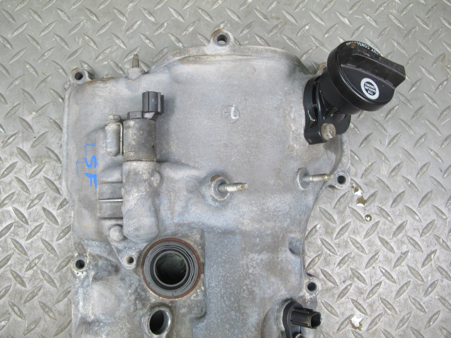 08-16 Lexus LS600hL 2UR-FSE Engine Motor Left Cylinder Head Valve Cover OEM