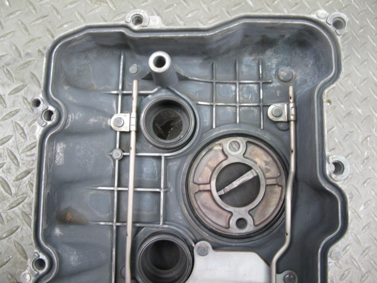 08-16 Lexus LS600hL 2UR-FSE Engine Motor Left Cylinder Head Valve Cover OEM