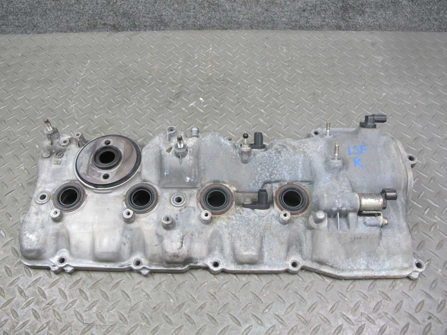 08-16 Lexus LS600hL 2UR-FSE Engine Motor Right Cylinder Head Valve Cover OEM