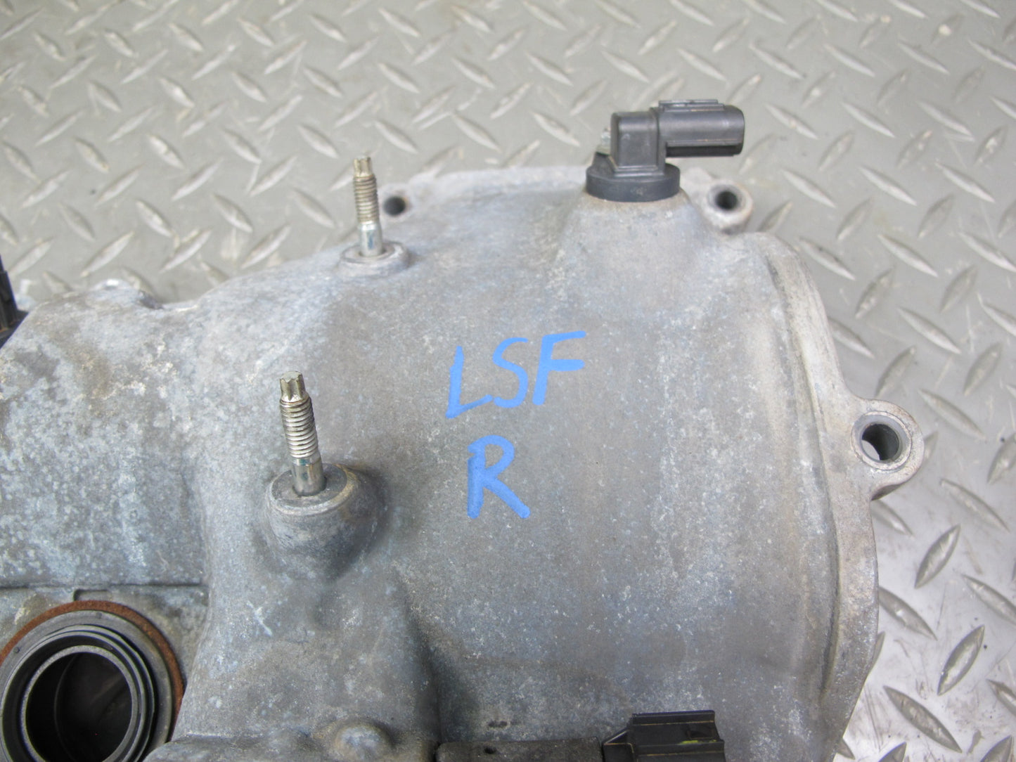 08-16 Lexus LS600hL 2UR-FSE Engine Motor Right Cylinder Head Valve Cover OEM