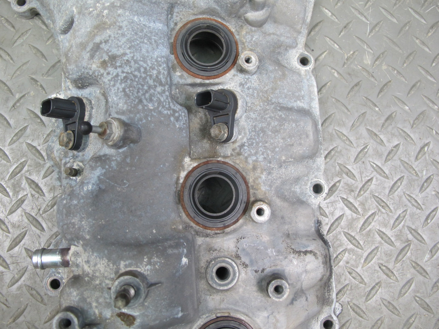08-16 Lexus LS600hL 2UR-FSE Engine Motor Right Cylinder Head Valve Cover OEM