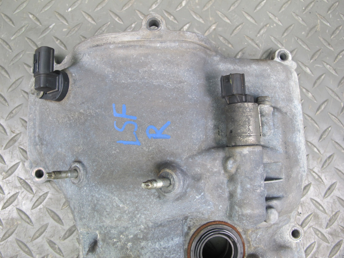 08-16 Lexus LS600hL 2UR-FSE Engine Motor Right Cylinder Head Valve Cover OEM
