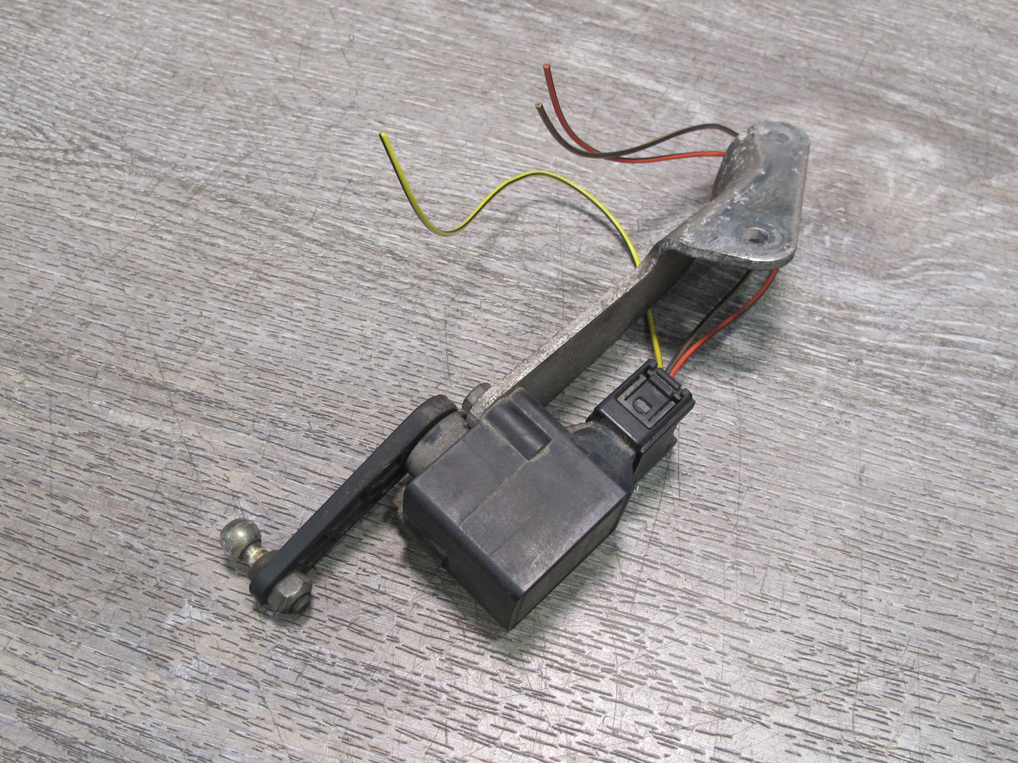 03-12 Mercedes R230 SL500 SL600 Rear Right Suspension Height Level Sensor OEM