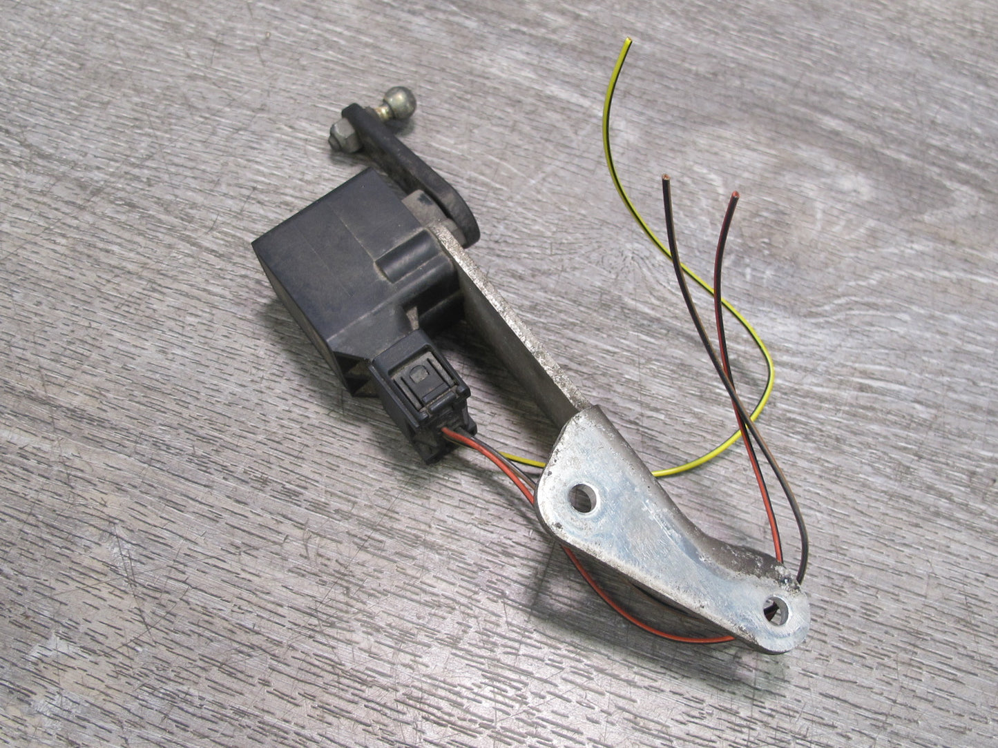03-12 Mercedes R230 SL500 SL600 Rear Right Suspension Height Level Sensor OEM