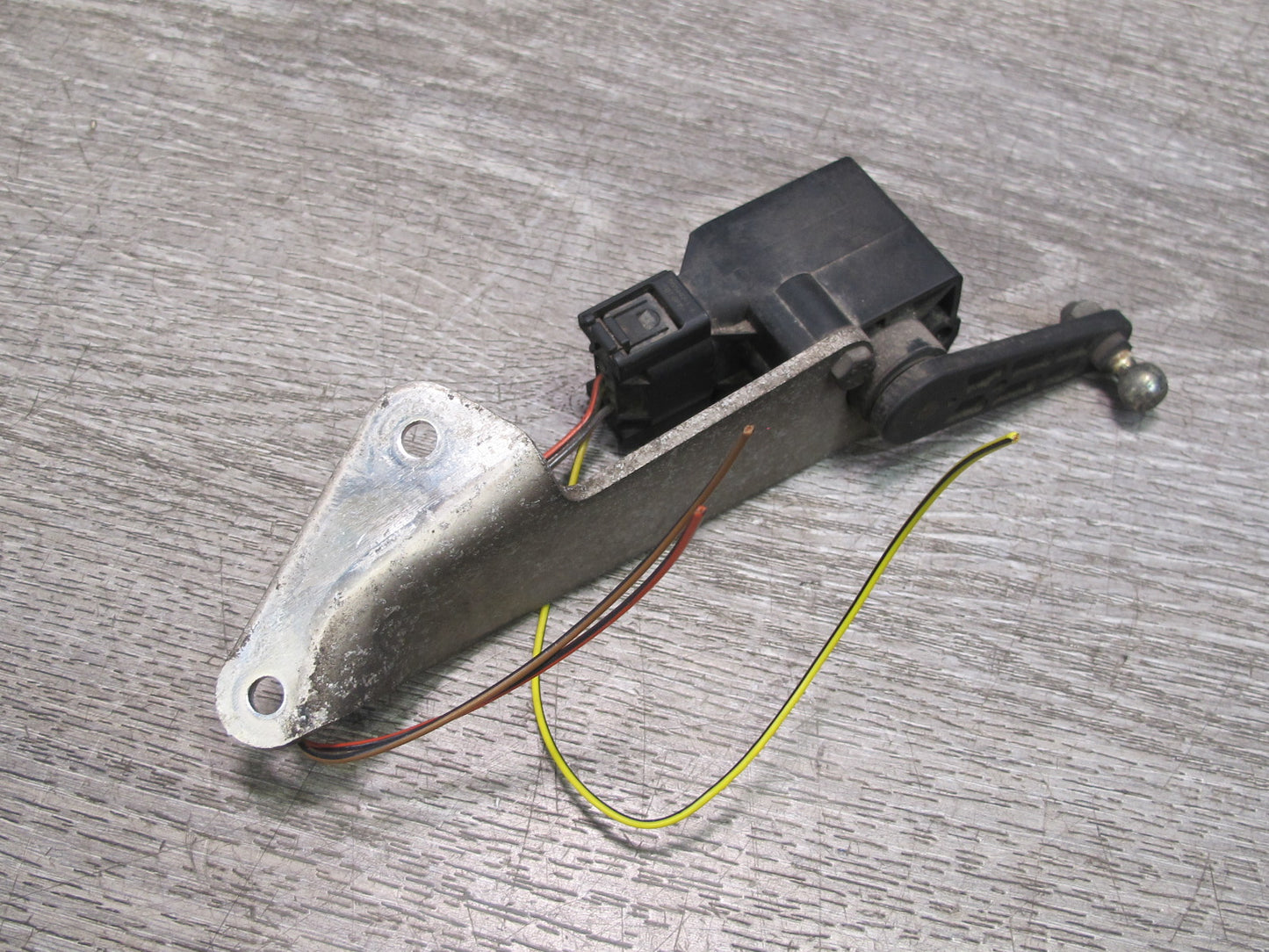03-12 Mercedes R230 SL500 SL600 Rear Right Suspension Height Level Sensor OEM