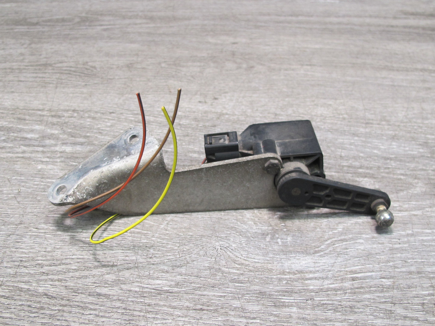 03-12 Mercedes R230 SL500 SL600 Rear Right Suspension Height Level Sensor OEM