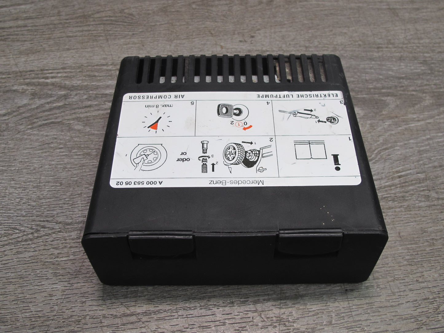 03-12 Mercedes R230 Sl-class Spare Tire Air Compressor 0005830502 OEM