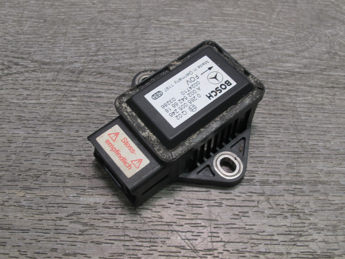 03-06 Mercedes R230 SL YAW Turn Rate Acceleration Speed Sensor 0025426618 OEM