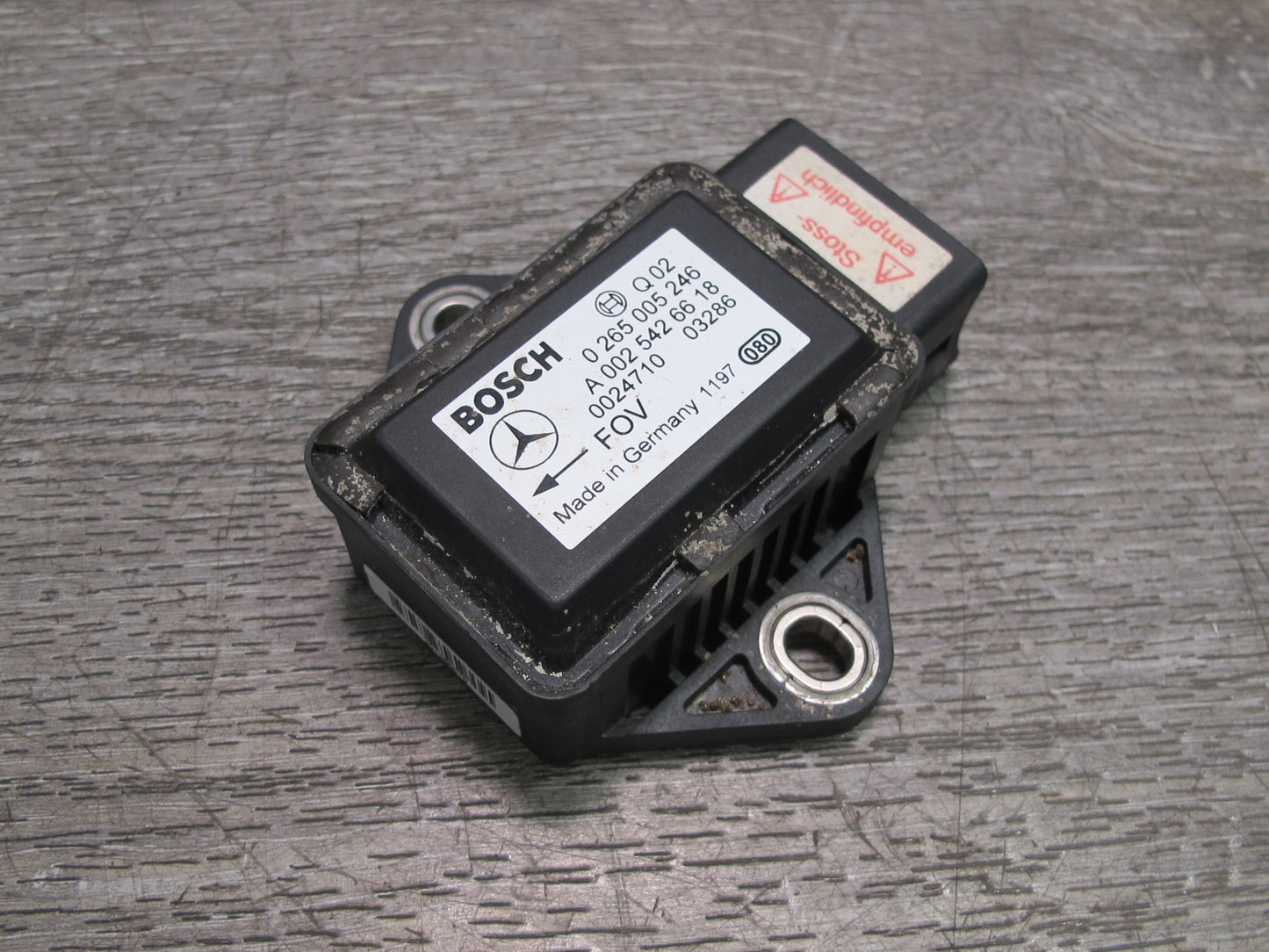 03-06 Mercedes R230 SL YAW Turn Rate Acceleration Speed Sensor 0025426618 OEM