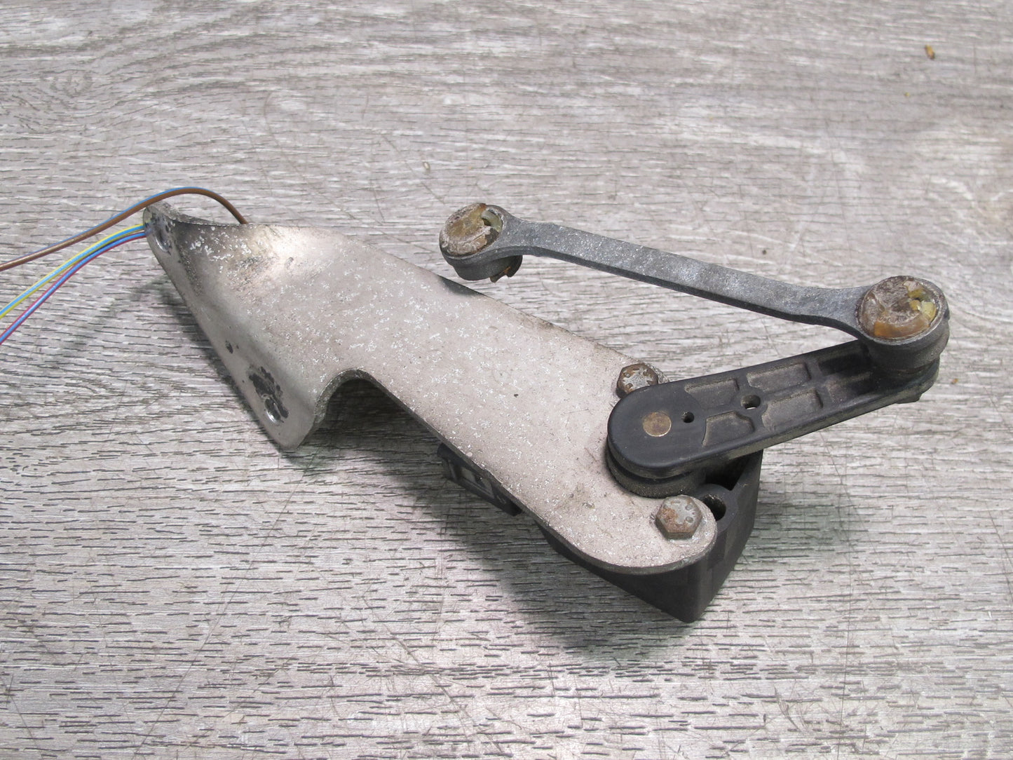 03-12 Mercedes R230 SL500 SL600 Rear Left Suspension Height Level Sensor OEM