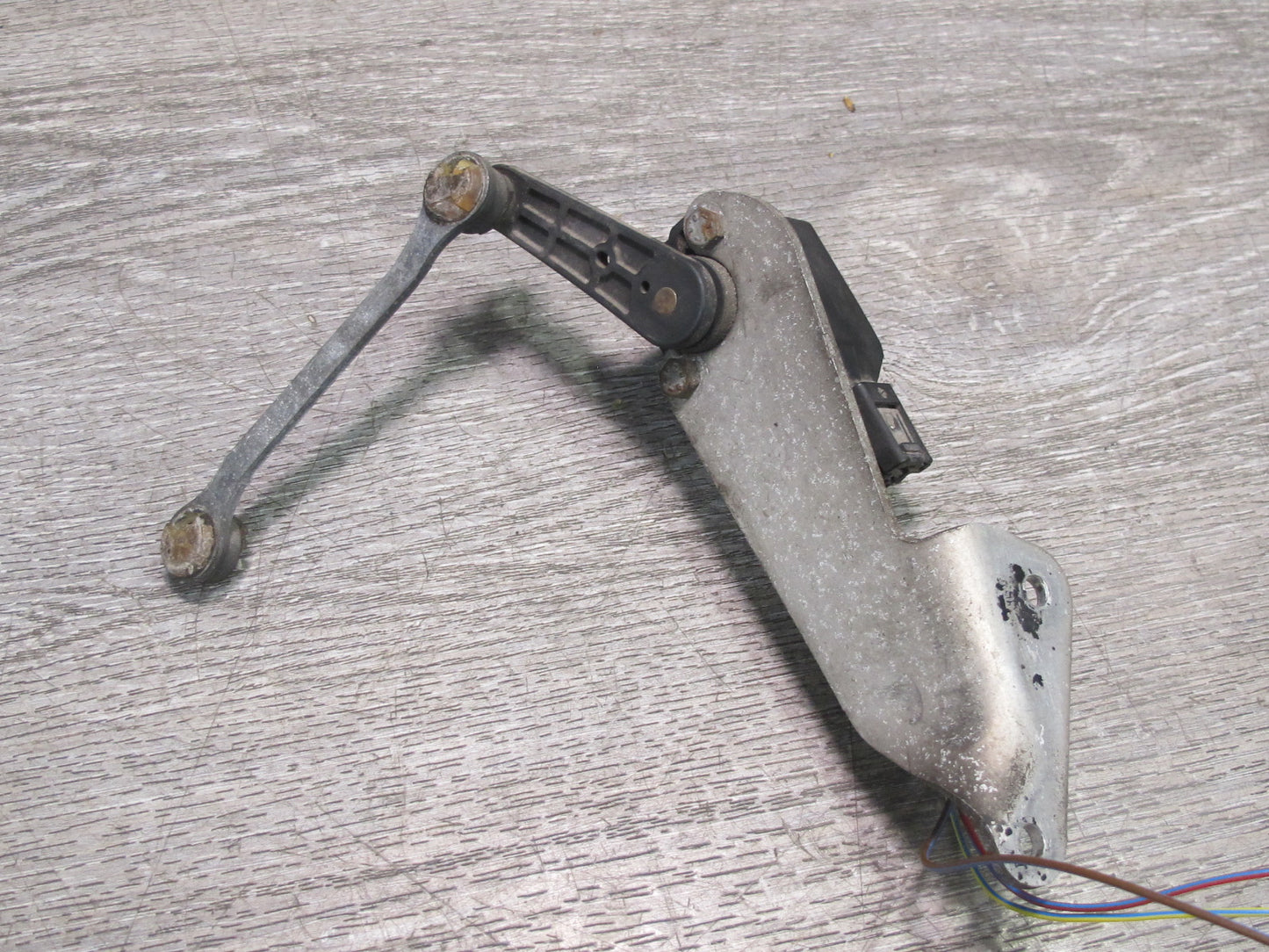 03-12 Mercedes R230 SL500 SL600 Rear Left Suspension Height Level Sensor OEM