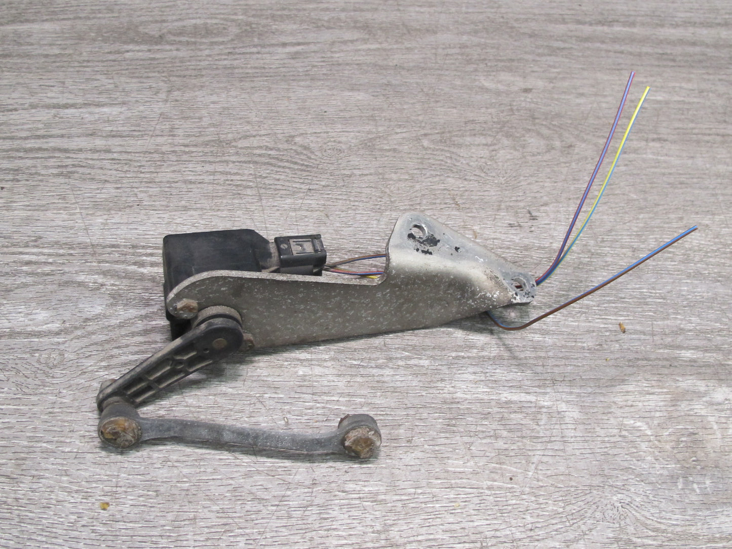 03-12 Mercedes R230 SL500 SL600 Rear Left Suspension Height Level Sensor OEM