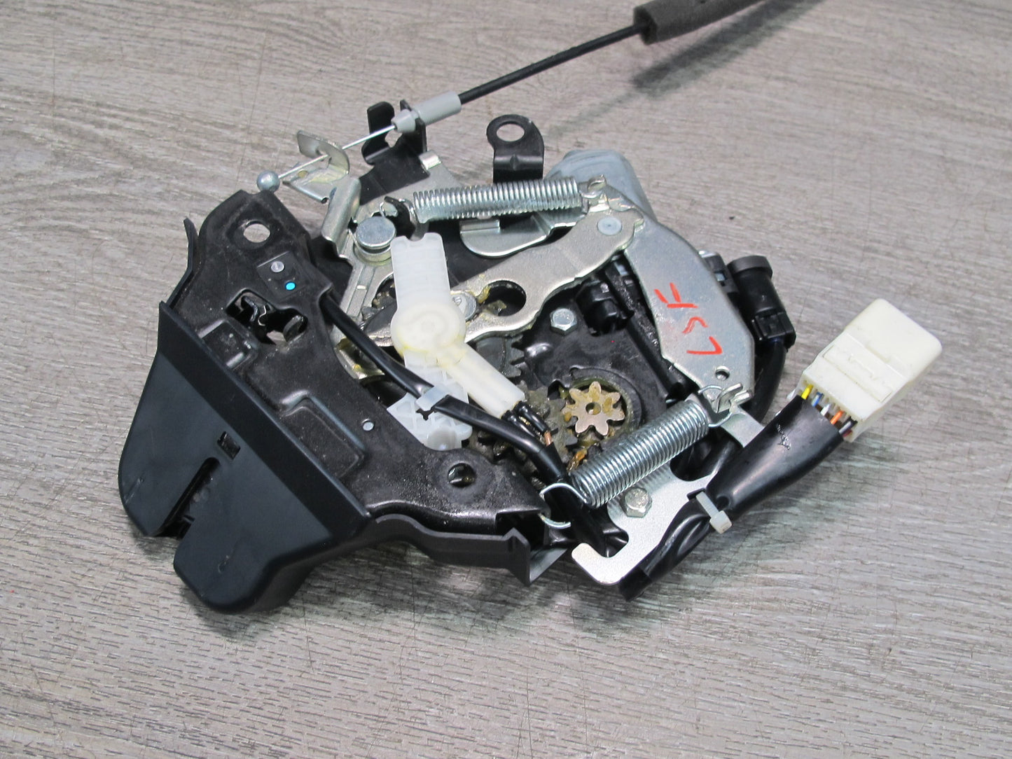 07-12 Lexus UVF46 LS600hL LS460 Rear Trunk Lid Lock Latch Actuator Motor OEM