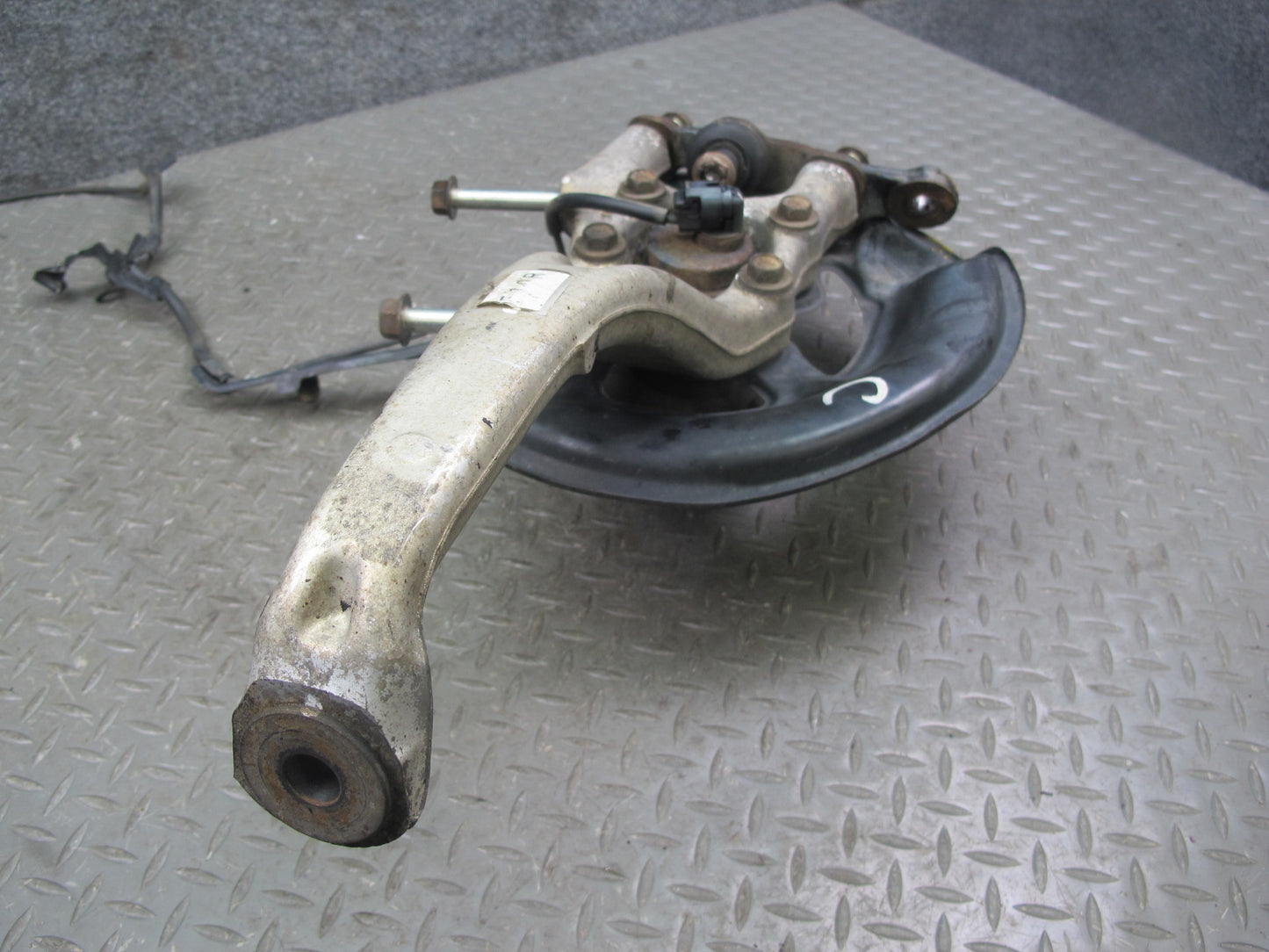 01-06 Lexus UCF30L LS430 RWD Front Right Spindle Knuckle Wheel Hub Bearing OEM