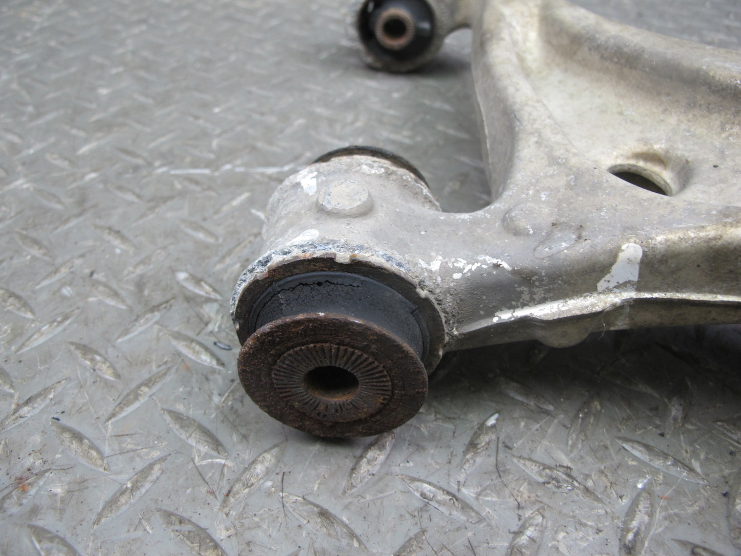 01-06 Lexus UCF30L LS430 Rear Right Upper Control Arm OEM