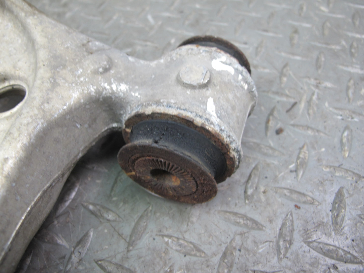01-06 Lexus UCF30L LS430 Rear Right Upper Control Arm OEM