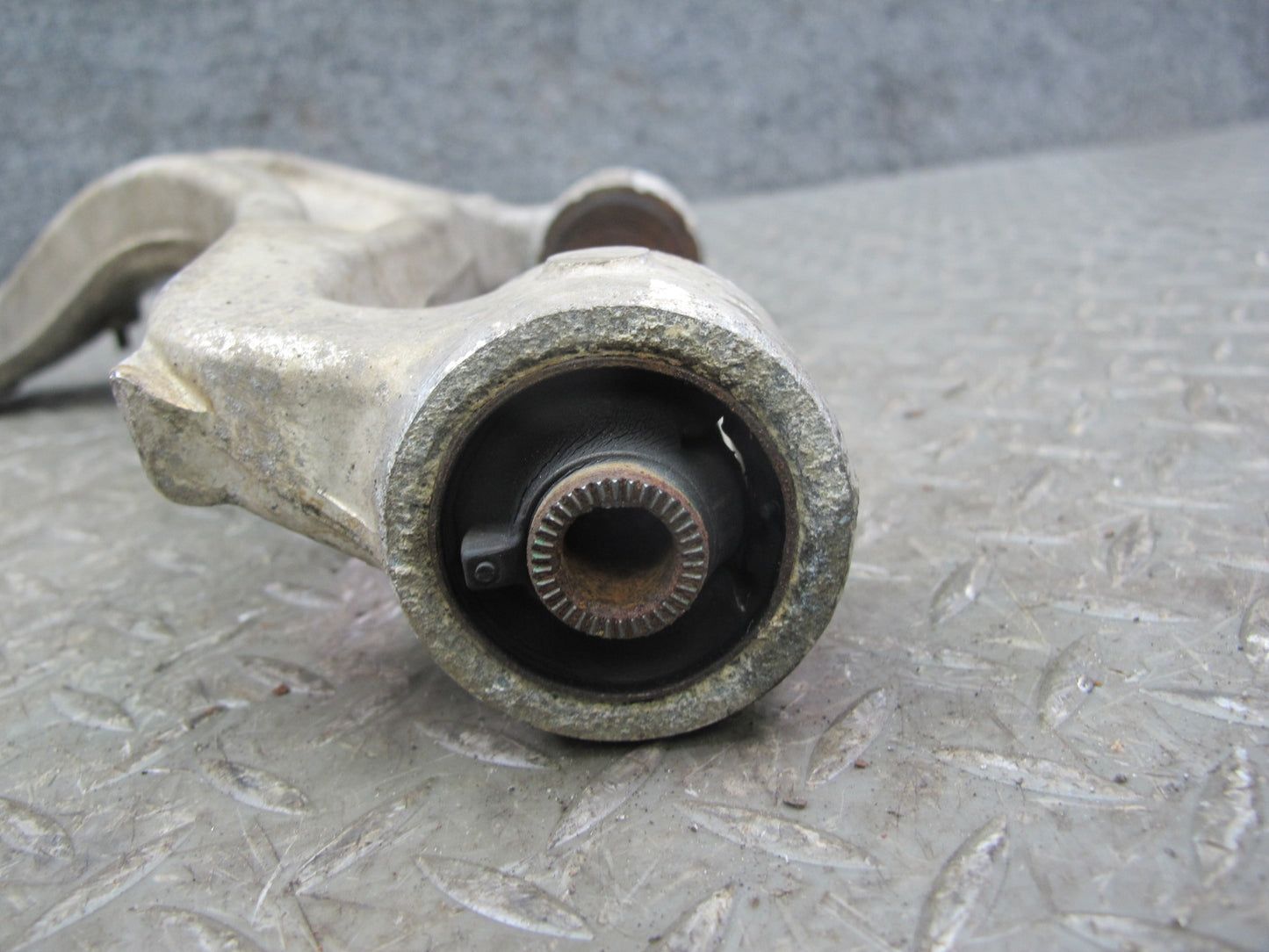 01-06 Lexus UCF30L LS430 Rear Right Upper Control Arm OEM
