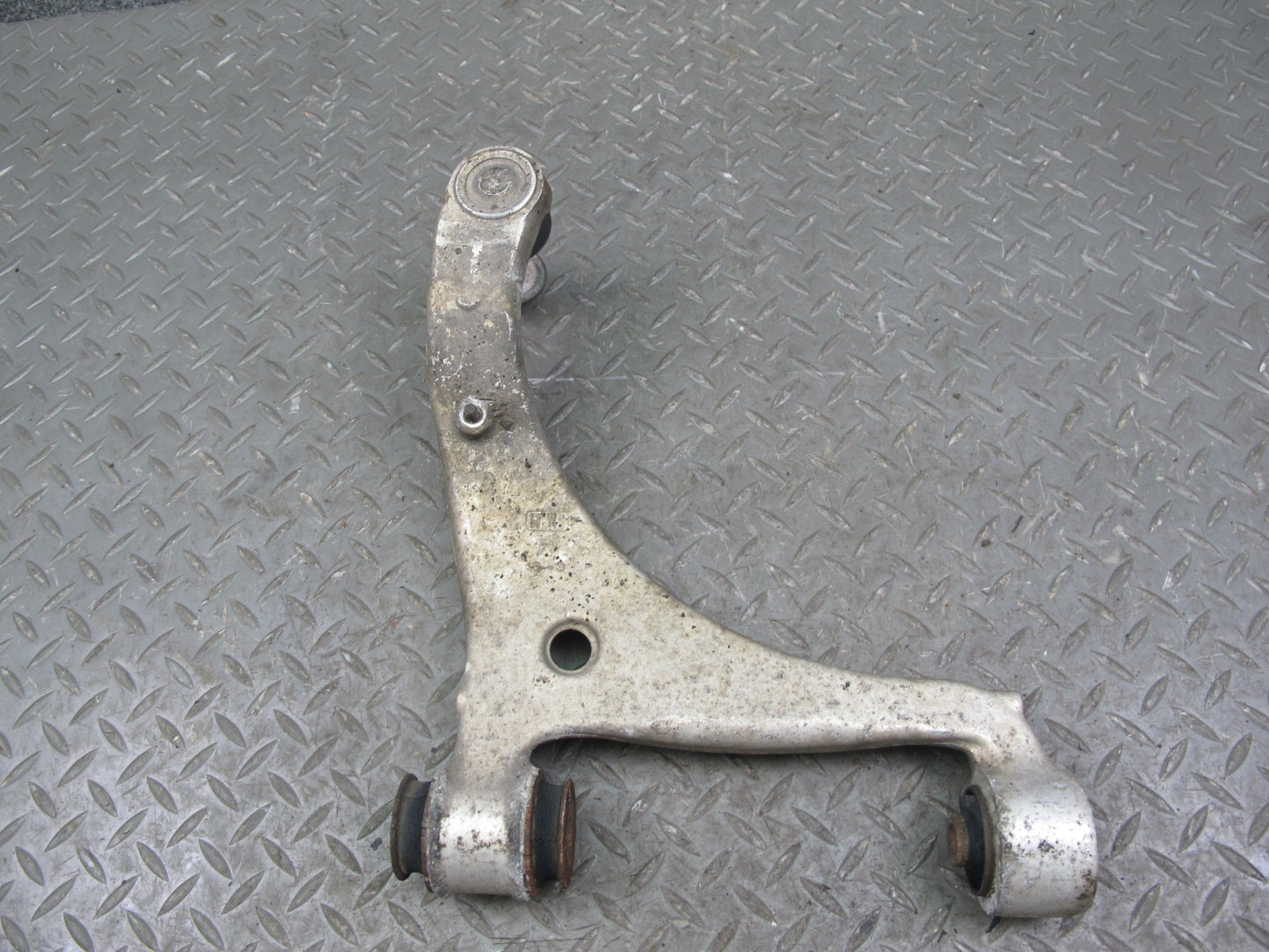 01-06 Lexus UCF30L LS430 Rear Right Upper Control Arm OEM