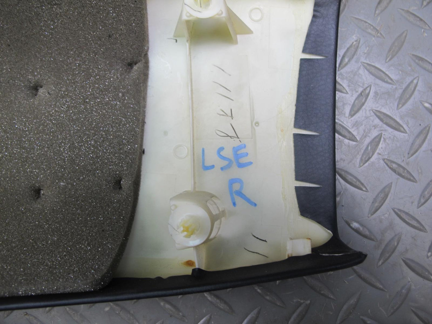 01-03 Lexus UCF30L LS430 Right Center B Pillar Lower Trim Cover Panel OEM