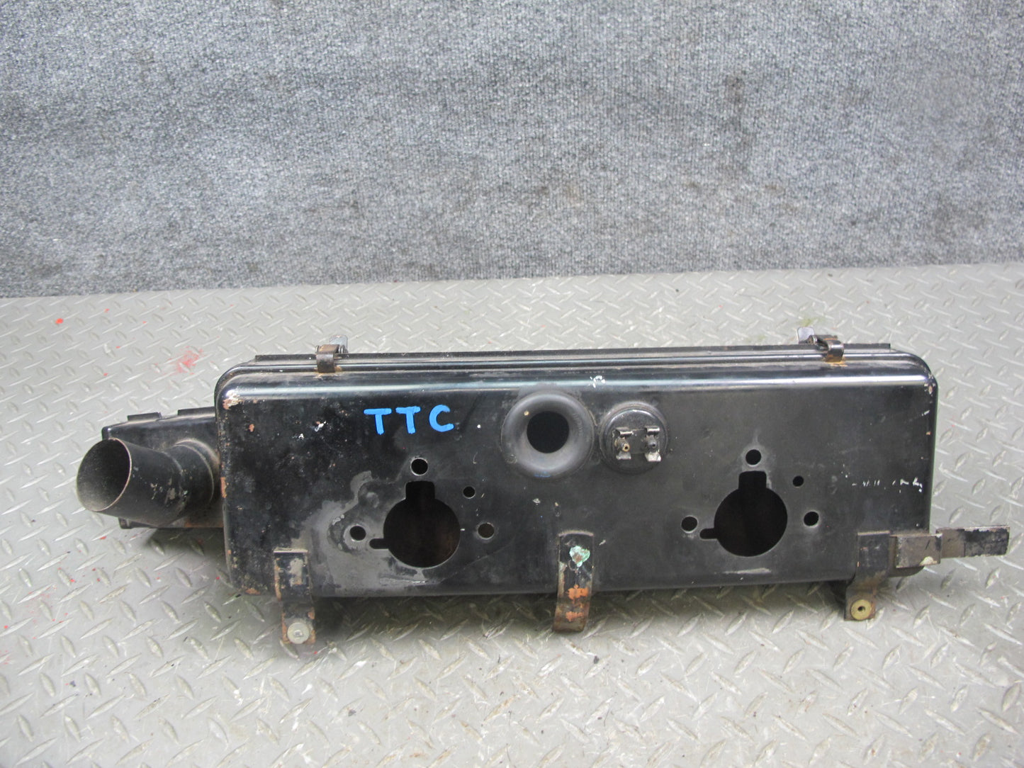 75-82 Triumph TR7 Air Intake Cleaner Filter Box Assembly OEM