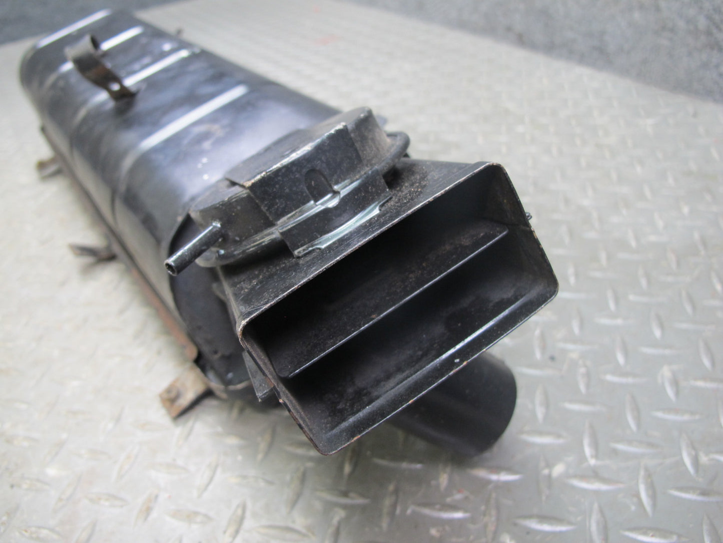 75-82 Triumph TR7 Air Intake Cleaner Filter Box Assembly OEM