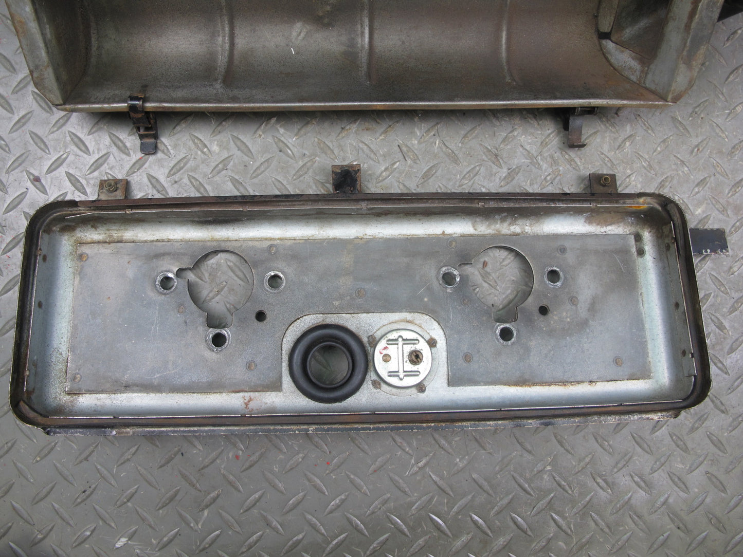 75-82 Triumph TR7 Air Intake Cleaner Filter Box Assembly OEM