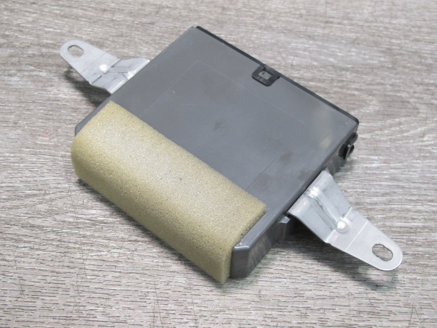 08-09 Lexus UVF46L LS600hL Rear Left Door Multiplex Control Module OEM