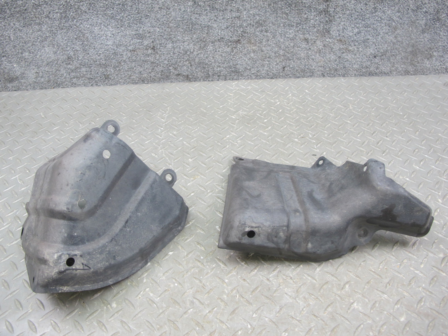 03-08 Nissan 350Z Z33 Coupe Set of 2 Rear Right & Left Lower Diffuser OEM