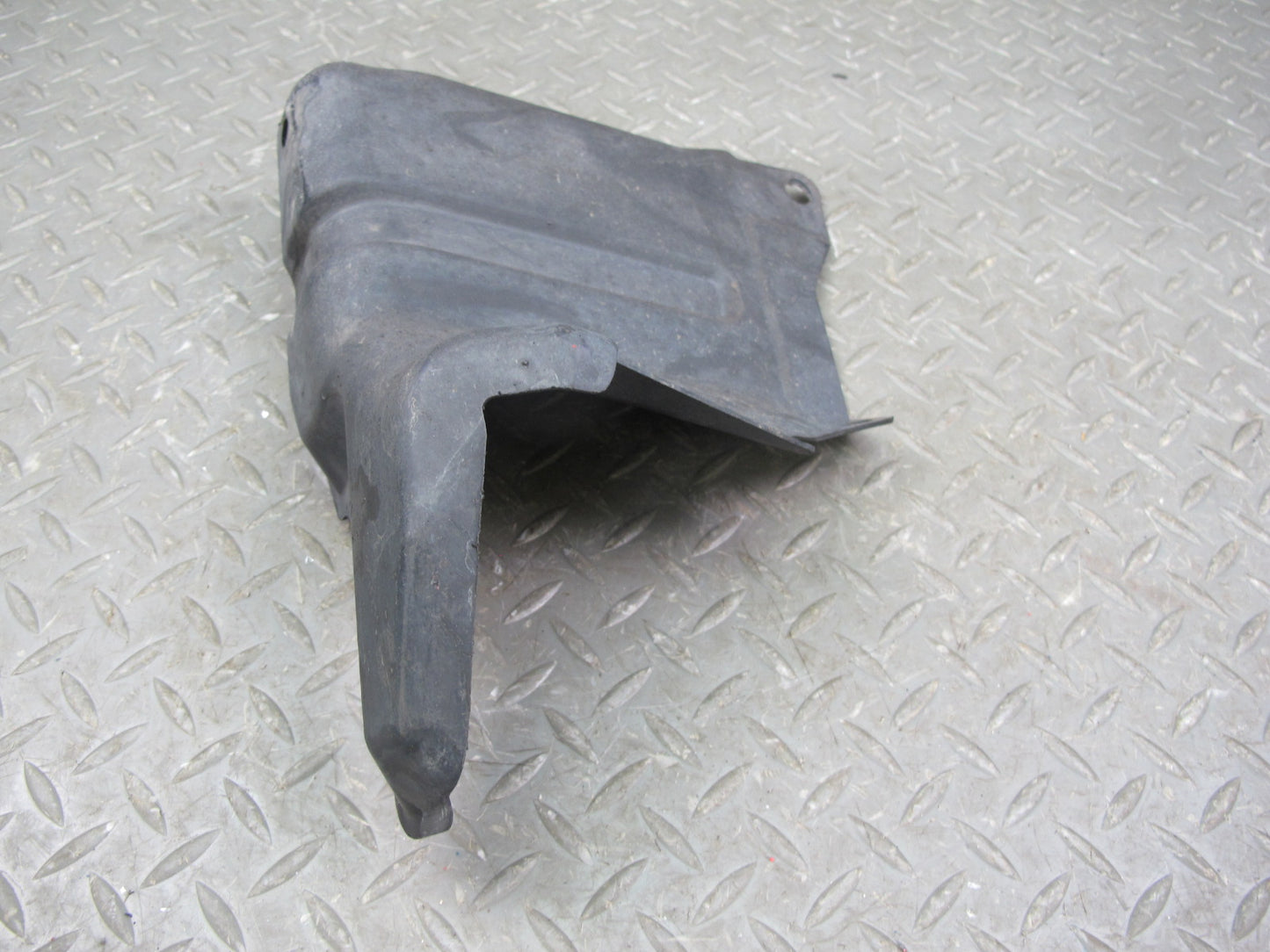 03-08 Nissan 350Z Z33 Coupe Set of 2 Rear Right & Left Lower Diffuser OEM
