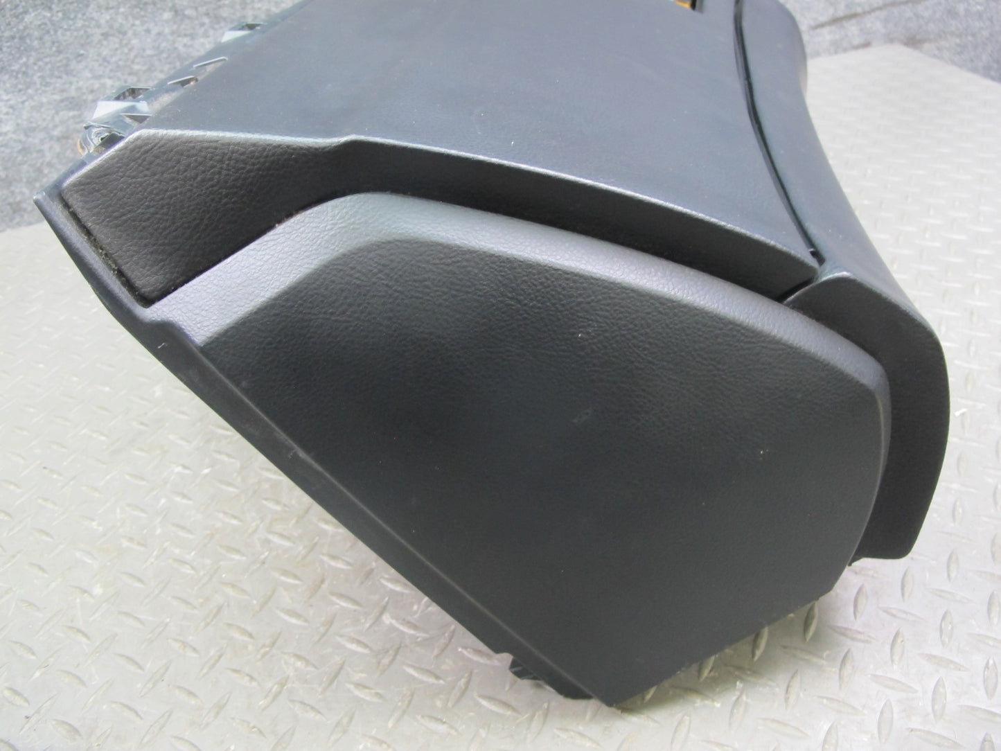 01-03 Lexus UCF30L LS430 Dash Glove Box Compartment Storage 55509-50020 OEM