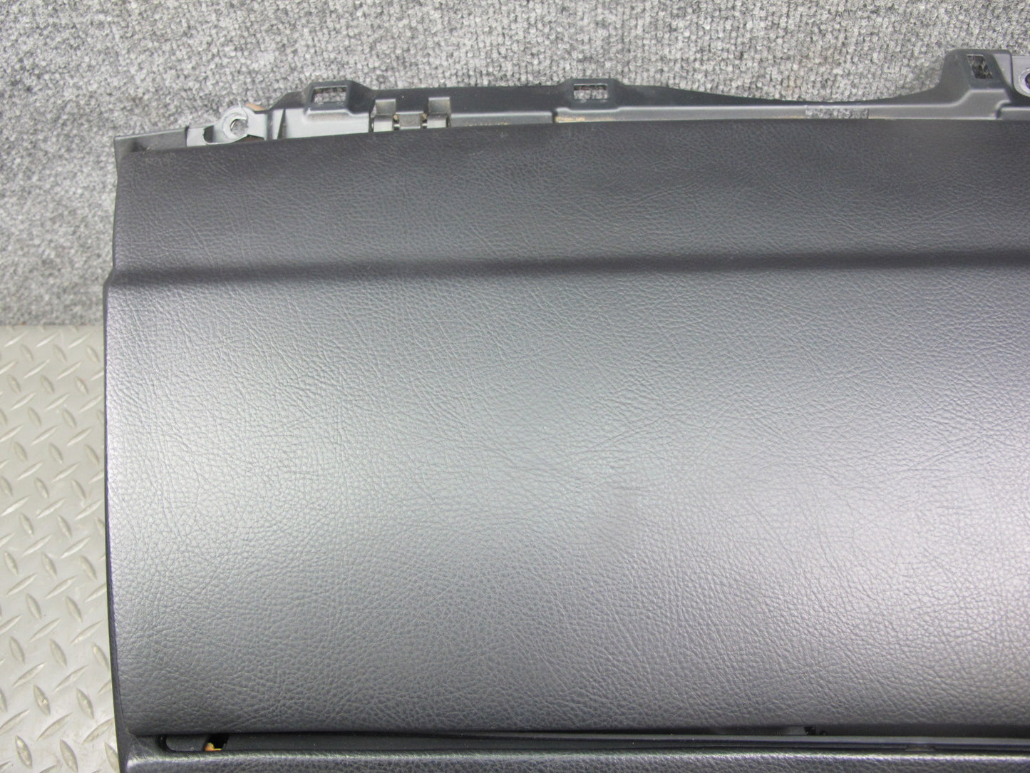 01-03 Lexus UCF30L LS430 Dash Glove Box Compartment Storage 55509-50020 OEM