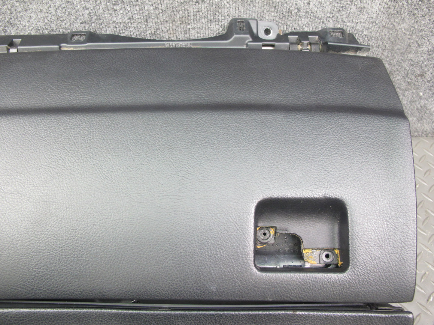 01-03 Lexus UCF30L LS430 Dash Glove Box Compartment Storage 55509-50020 OEM