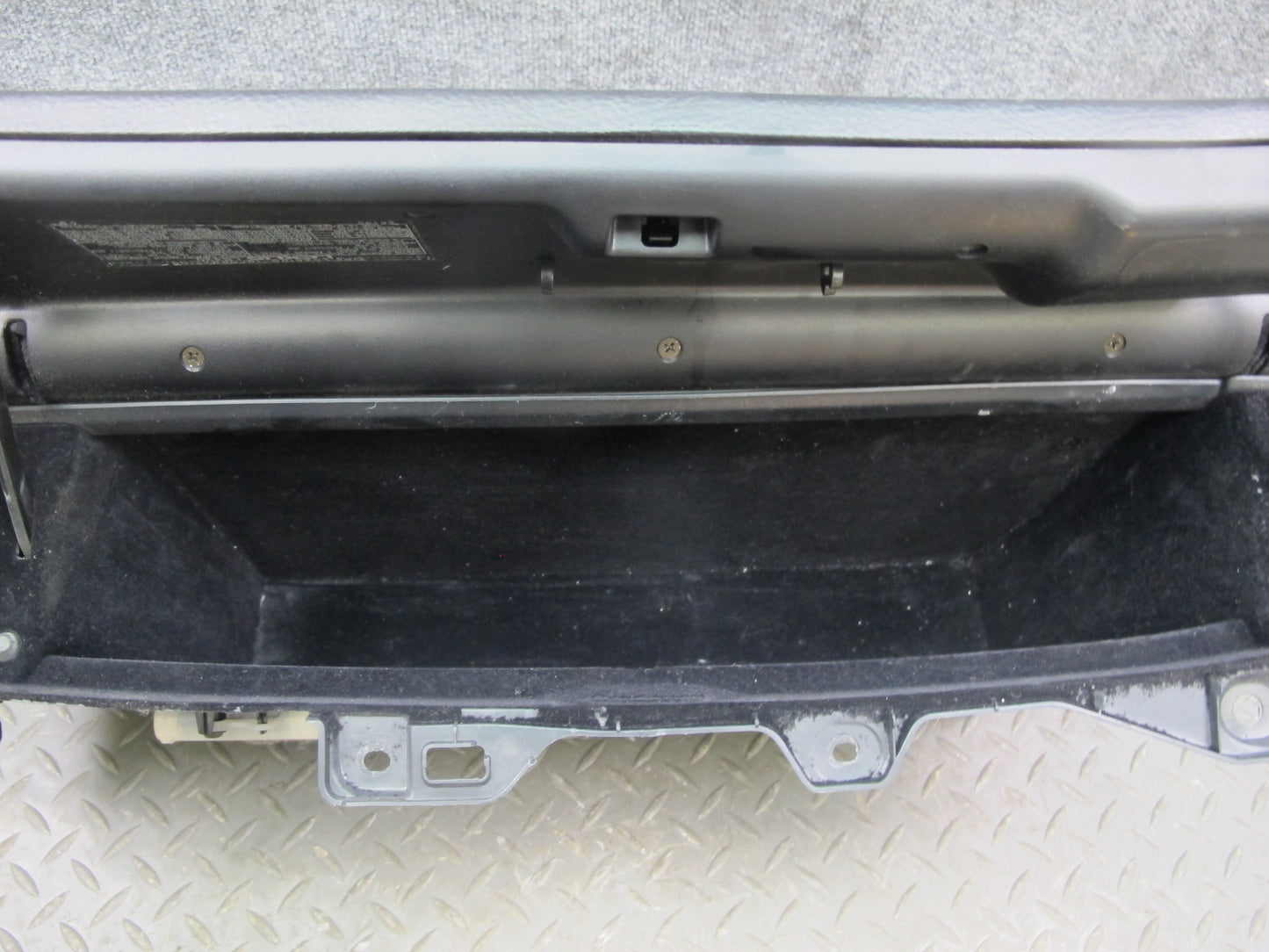 01-03 Lexus UCF30L LS430 Dash Glove Box Compartment Storage 55509-50020 OEM