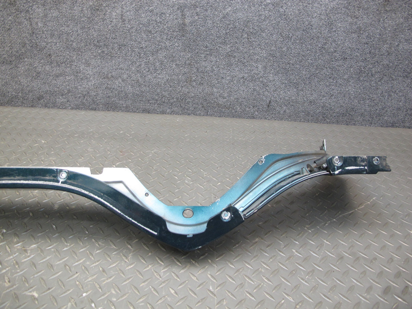 07-10 Saturn SKY Headrest Brace Support Tulip Trim Panel Assembly OEM