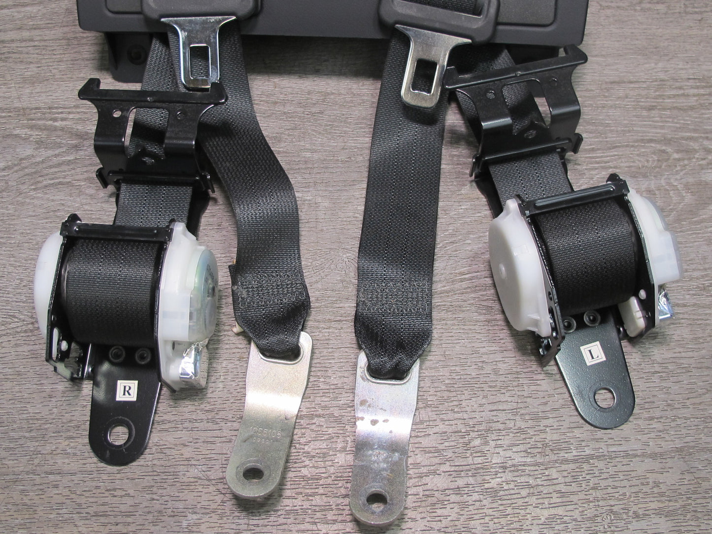 10-15 LEXUS IS250 IS350 CONVERTIBLE REAR RIGHT & LEFT SIDE SEATBELT RETRACTOR SET OEM