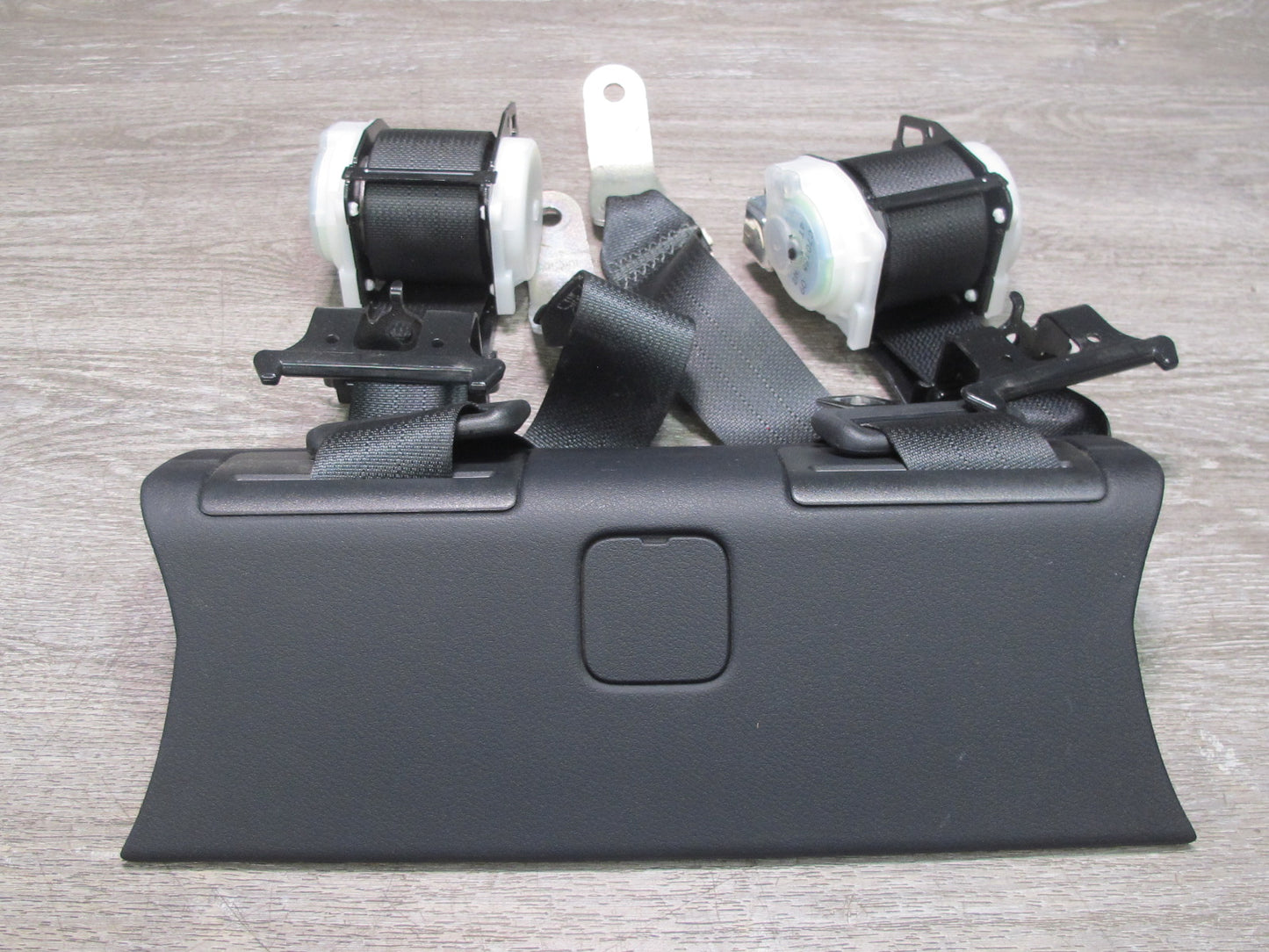 10-15 LEXUS IS250 IS350 CONVERTIBLE REAR RIGHT & LEFT SIDE SEATBELT RETRACTOR SET OEM