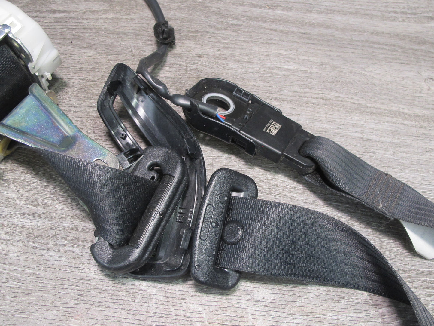10-15 LEXUS IS250 IS350 CONVERTIBLE FRONT RIGHT & LEFT SIDE SEATBELT RETRACTOR SET OEM