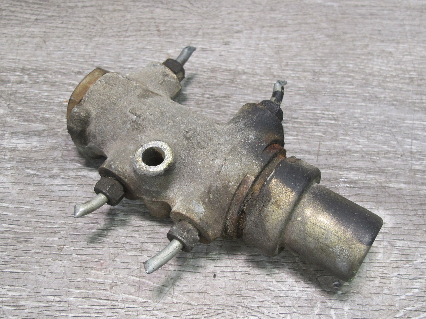 75-82 Triumph TR7 Brake Valve OEM
