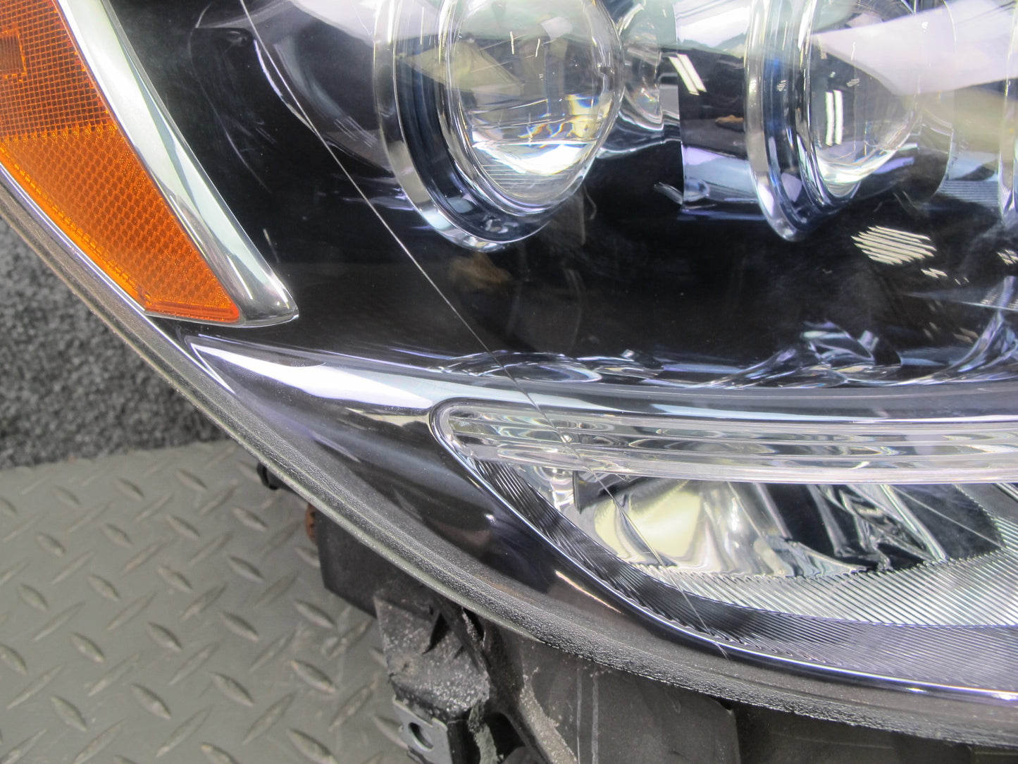08-09 Lexus UVF46L LS600h Front Right LED Headlight Lamp w Ballast OEM