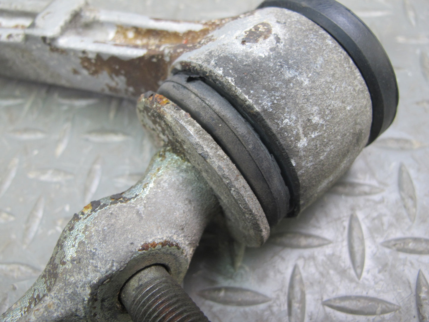 1984-1986 Porsche 928 S Front Left Upper & Lower Control Arm Set of 2