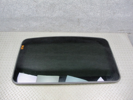 01-06 Lexus UCF30L LS430 Sunroof Moonroof Glass Window Panel OEM