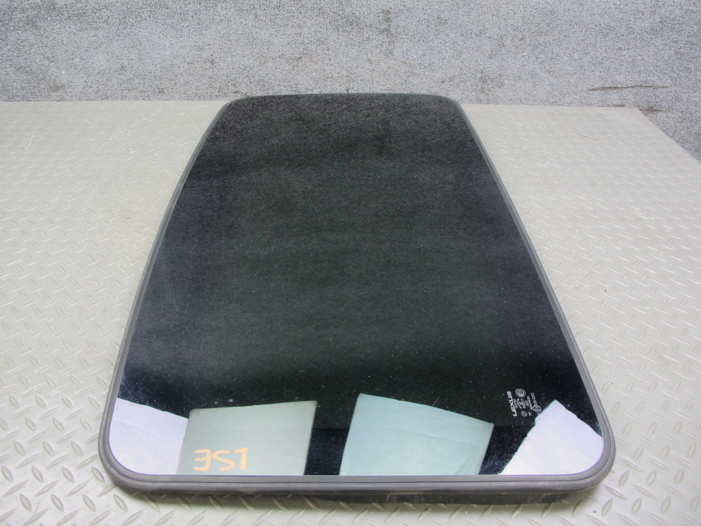 01-06 Lexus UCF30L LS430 Sunroof Moonroof Glass Window Panel OEM